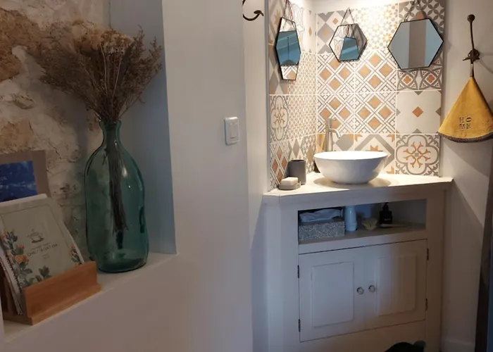 Chez Agatha Bed & Breakfast